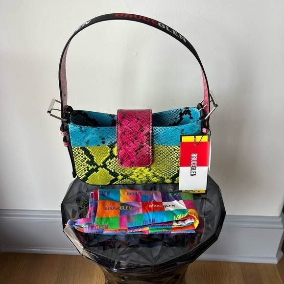 BruceGlen Baguette Bag
